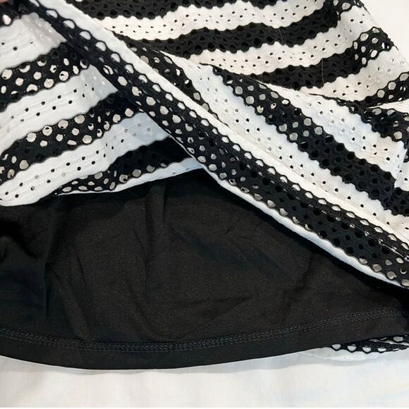 ELLE Eyelet Fit & Flare Mini Dress Striped Sleeveless Stretchy Black White 10 - Picture 12 of 14